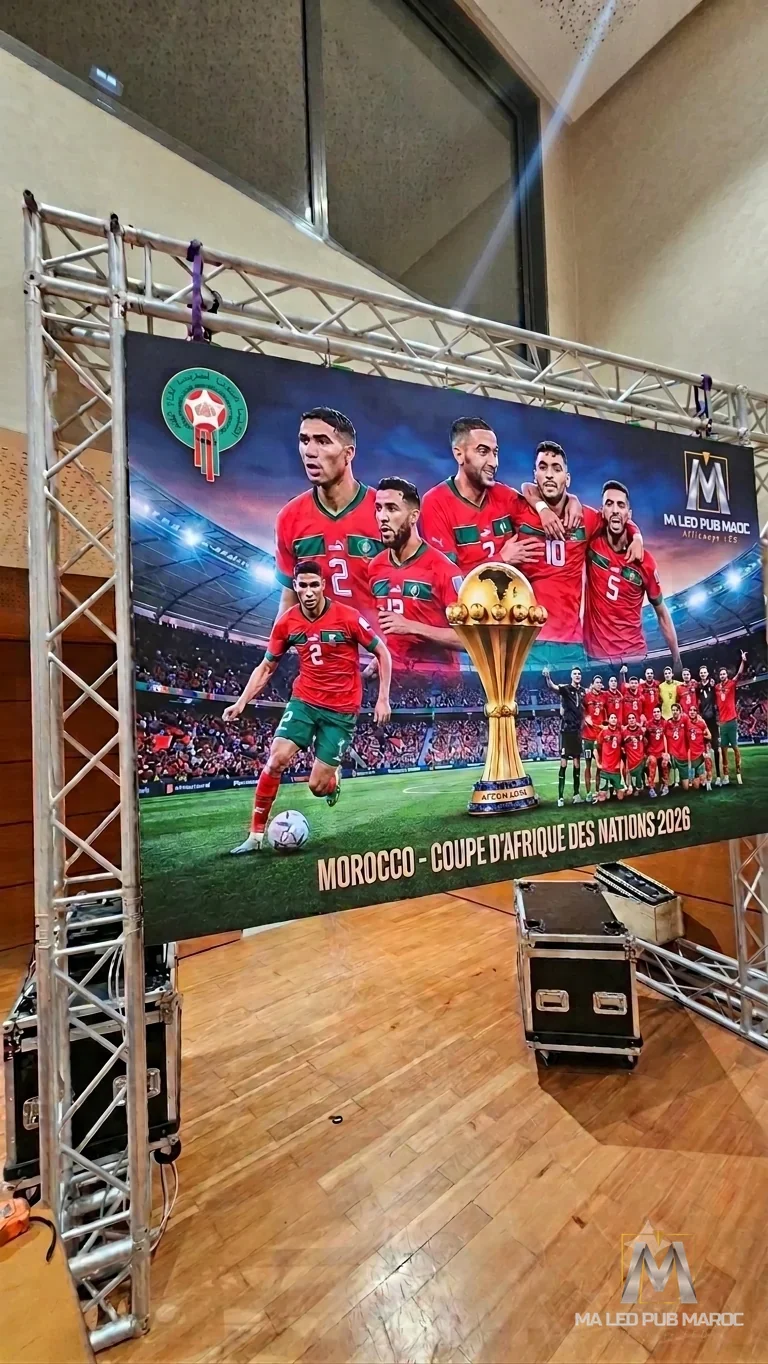 Installation écran géant LED retransmission match foot Maroc
